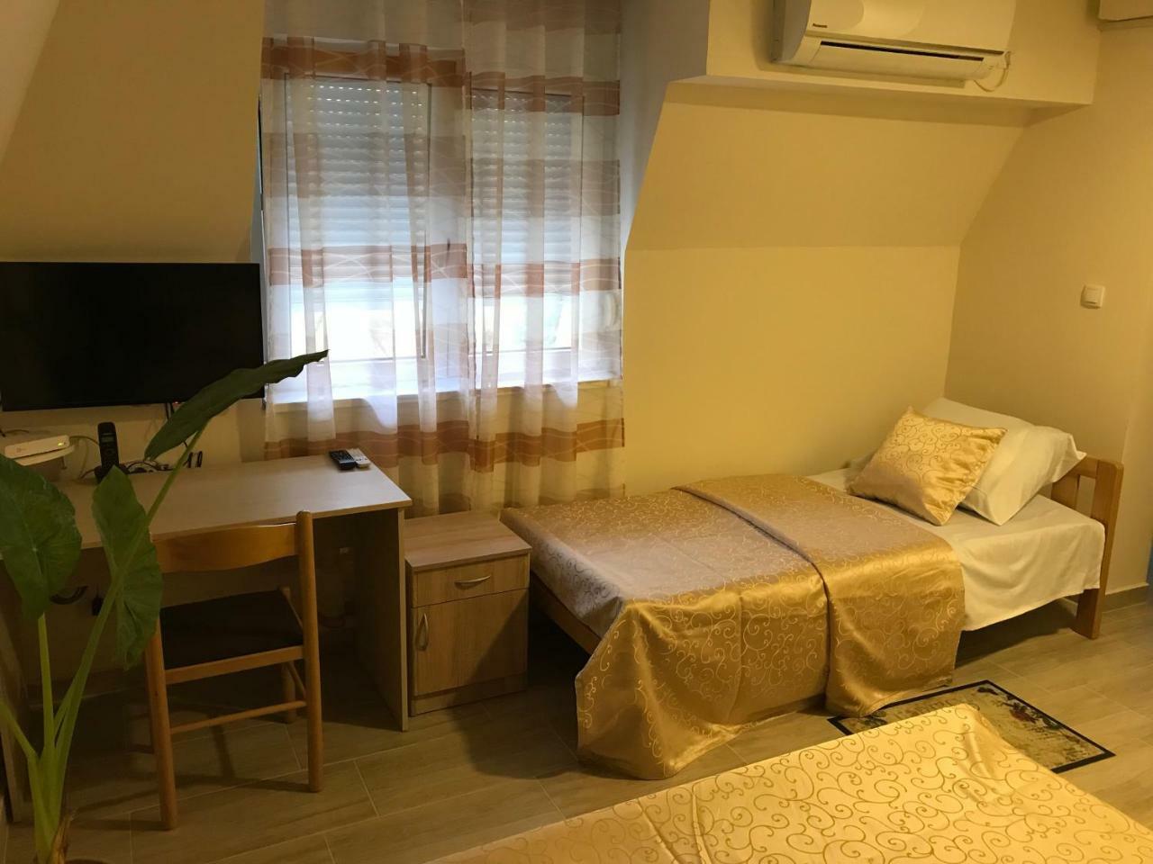 Fruskogorska Terasa Apartment Novi Sad Bagian luar foto